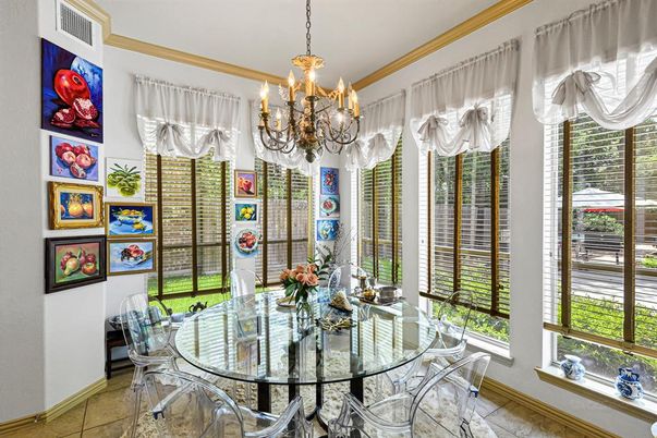 Chandelier, Dining room, Interior