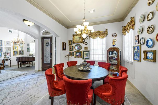 Chandelier, Dining room, Interior, Piano