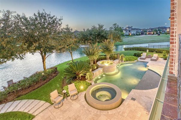 Exterior, Pool, Water