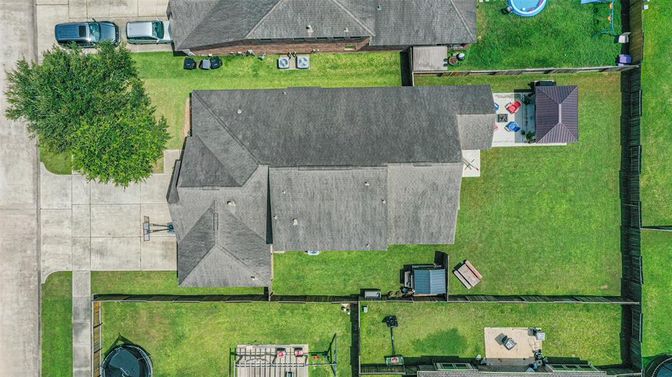 Exterior, Drone