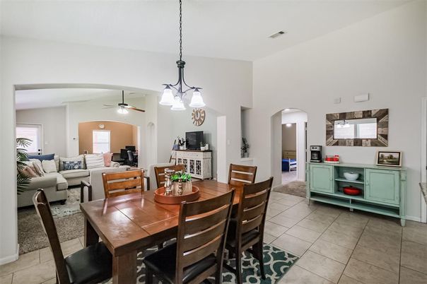Dining room, Interior, Living room, Pendant Lights