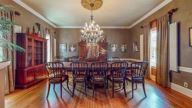 Chandelier, Dining room, Interior, Wood Texture Flooring