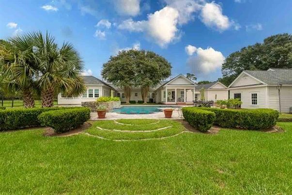 Backyard, Exterior, Pool