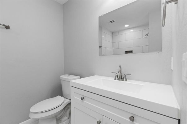 Bathroom, Interior, Recessed Lighting