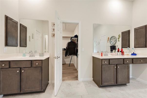 Bathroom, Dual Sink Vanities, Interior