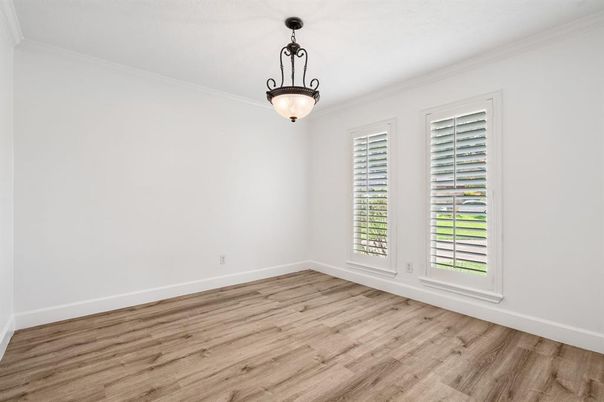 Empty room, Interior, Pendant Lights, Wood Texture Flooring