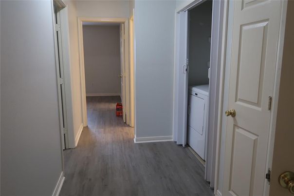 Interior, Utility Closets, Washer, Wood Texture Flooring