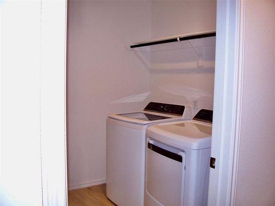 Interior, Washer, Wood Texture Flooring