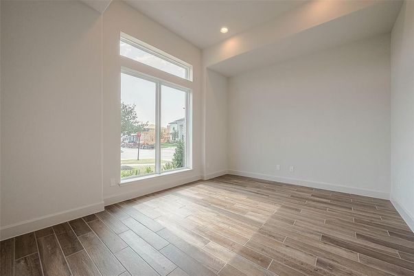 Empty room, Interior, Recessed Lighting, Wood Texture Flooring