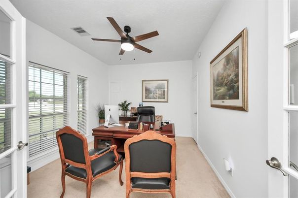 Home Office, Interior