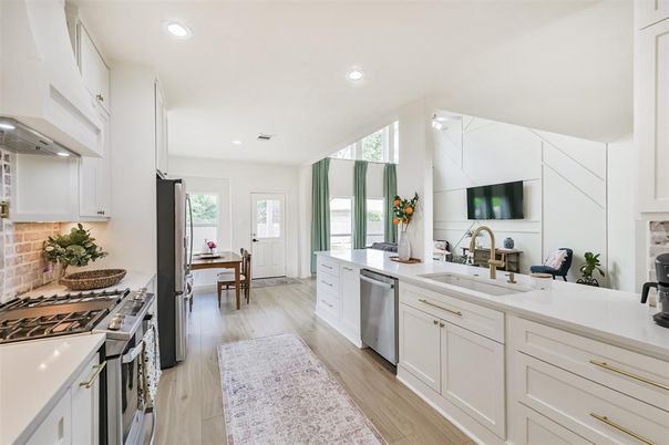 Dining room, Interior, Kitchen, Recessed Lighting, Stainless Steel Appliances, Wood Texture Flooring