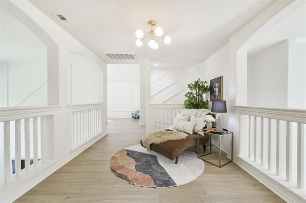 Interior, Pendant Lights, Wood Texture Flooring