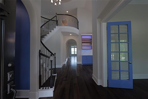 Interior, Recessed Lighting, Wood Texture Flooring