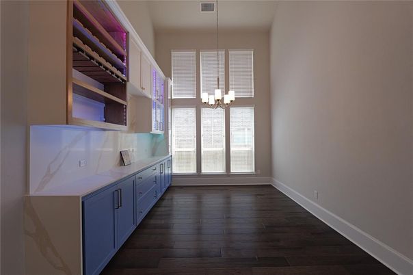 Chandelier, Empty room, Interior, Pendant Lights, Wood Texture Flooring