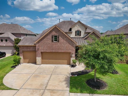 Attached, Exterior, Facade, Brick Facade, Brick Traditional