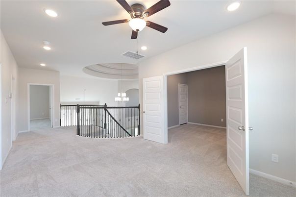 Empty room, Interior, Pendant Lights, Recessed Lighting