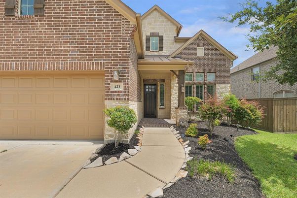 Attached, Exterior, Facade, Brick Facade, Brick Traditional