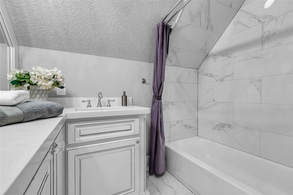 Bathroom, Interior, Marble, Marble Walls