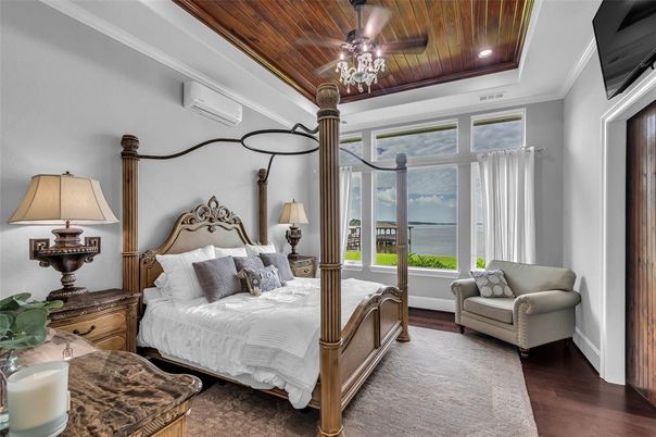 Bedroom, Interior, Recessed Lighting, Water, Wood Texture Flooring