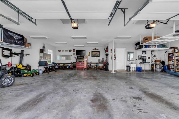Garage, Interior