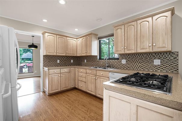 Interior, Kitchen, Pendant Lights, Recessed Lighting, Wood Texture Flooring