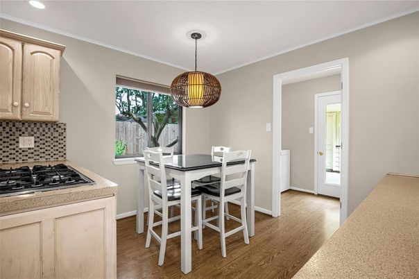 Dining room, Interior, Kitchen, Pendant Lights, Recessed Lighting, Wood Texture Flooring