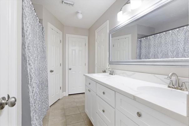 Bathroom, Dual Sink Vanities, Interior