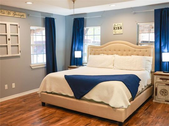 Bedroom, Interior, Recessed Lighting, Wood Texture Flooring