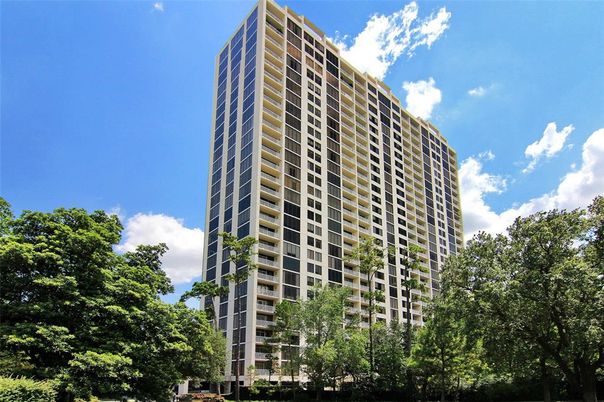 Exterior, Facade, Highrise