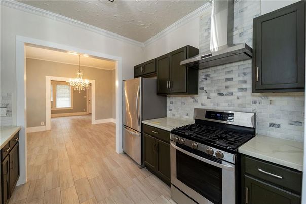 Chandelier, Interior, Kitchen, Wood Texture Flooring