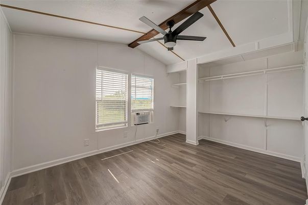 Empty room, Interior, Wooden Beams, Wood Texture Flooring