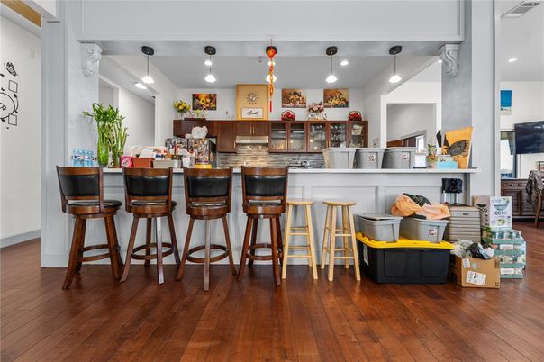 Interior, Pendant Lights, Recessed Lighting, Wood Texture Flooring
