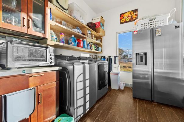 Interior, Kitchen, Washer, Wood Texture Flooring