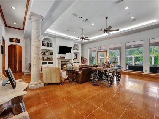 Fireplace, Interior, Living room, Recessed Lighting