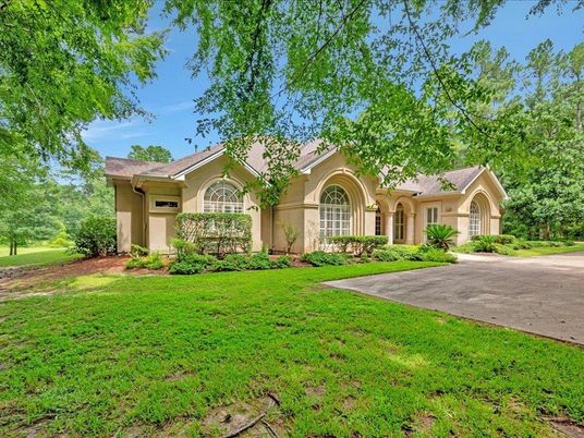 Backyard, Exterior, Facade, French Provincial