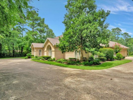 Attached, Backyard, Exterior, Facade, French Provincial