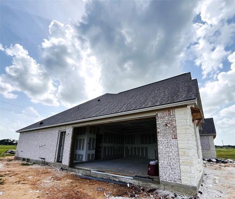 Detached Garage, Exterior