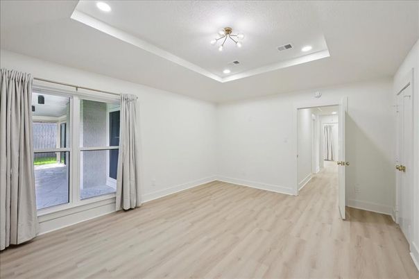 Empty room, Interior, Recessed Lighting, Wood Texture Flooring