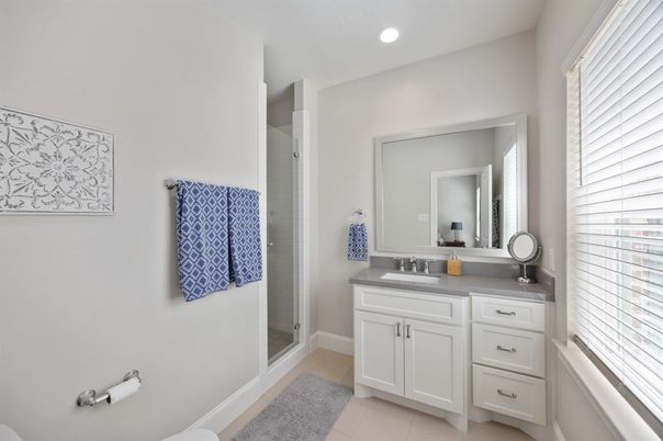 Bathroom, Interior, Recessed Lighting