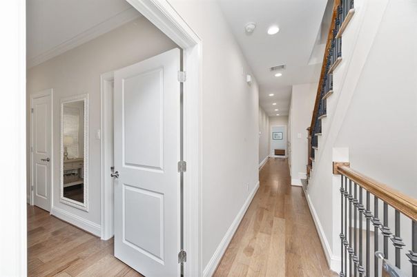 Interior, Recessed Lighting, Wood Texture Flooring