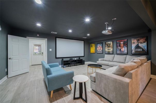 Interior, Living room, Projection Screen, Recessed Lighting, Theatre Room