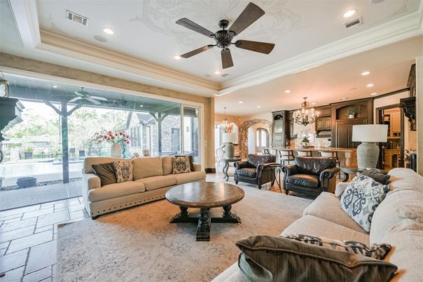 Chandelier, Dining room, Interior, Kitchen, Living room, Recessed Lighting
