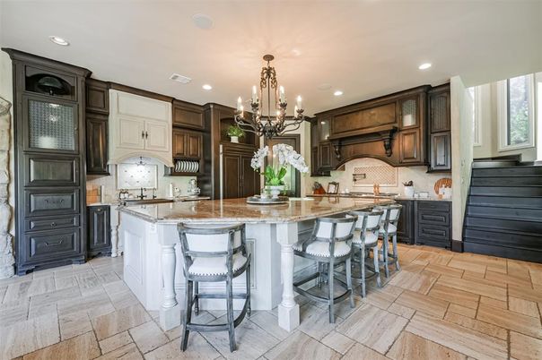 Chandelier, Interior, Kitchen, Recessed Lighting, Stainless Steel Appliances