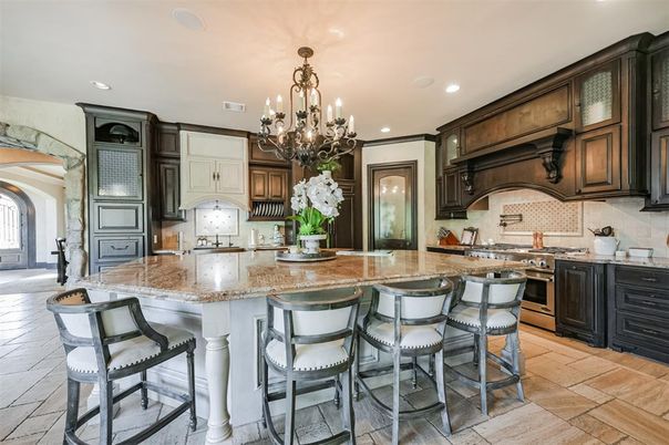 Chandelier, Interior, Kitchen, Recessed Lighting, Stainless Steel Appliances