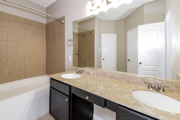 Bathroom, Dual Sink Vanities, Interior