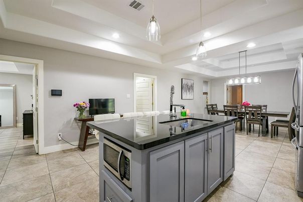 Dining room, Interior, Pendant Lights, Recessed Lighting