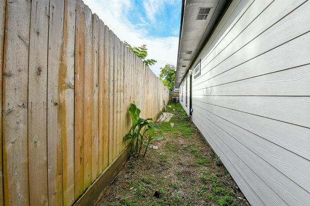 Backyard, Exterior