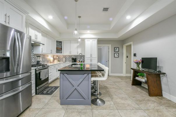 Interior, Kitchen, Pendant Lights, Recessed Lighting, Stainless Steel Appliances