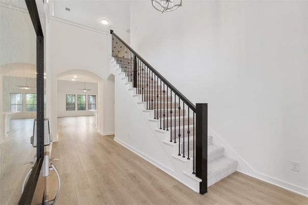 Interior, Pendant Lights, Recessed Lighting, Wood Texture Flooring