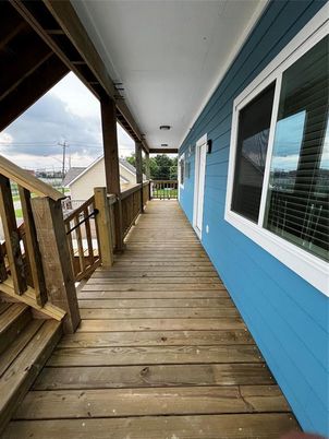 Exterior, Wood Texture Flooring